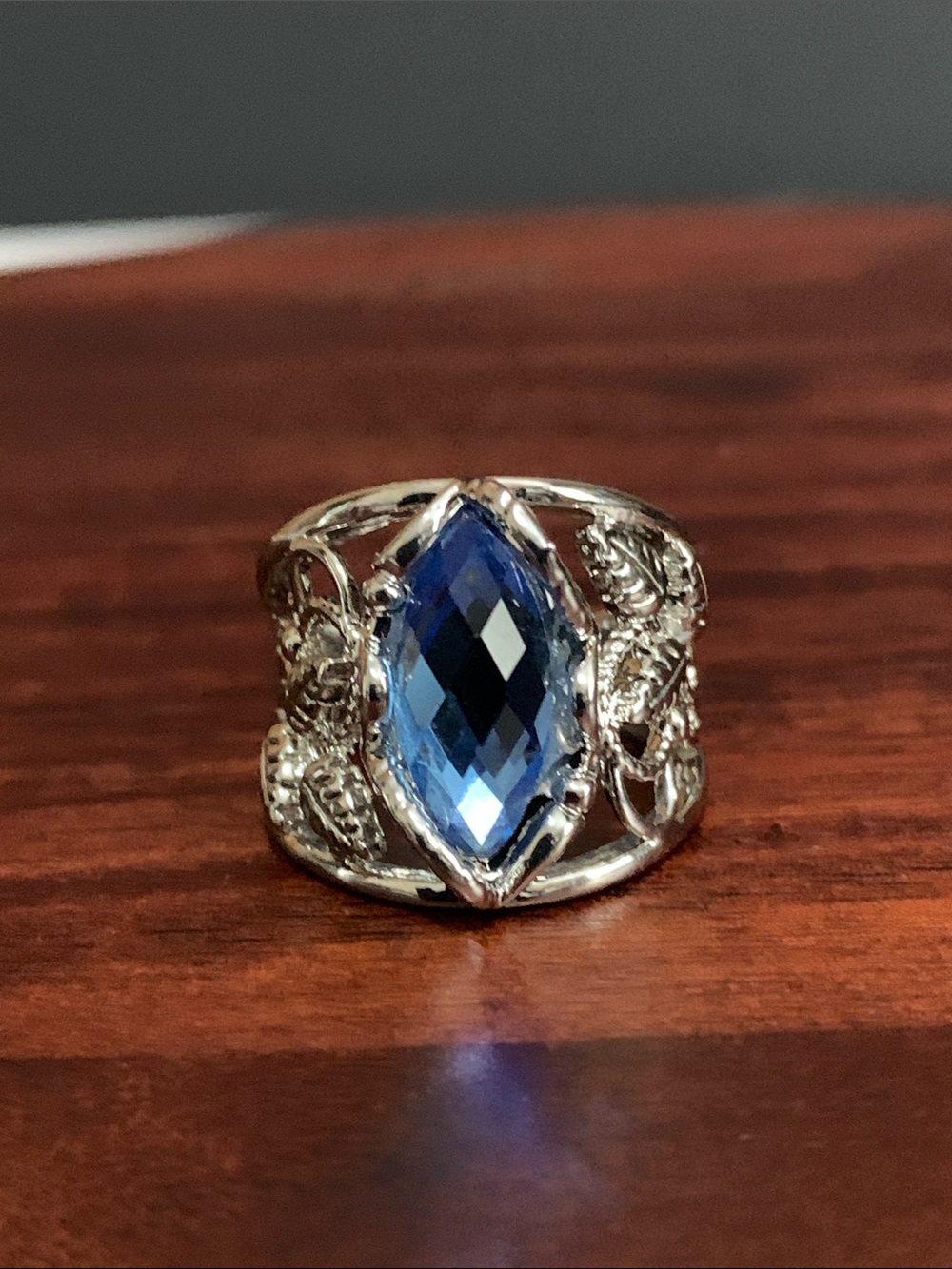 Silver plated blue stone ring size 6